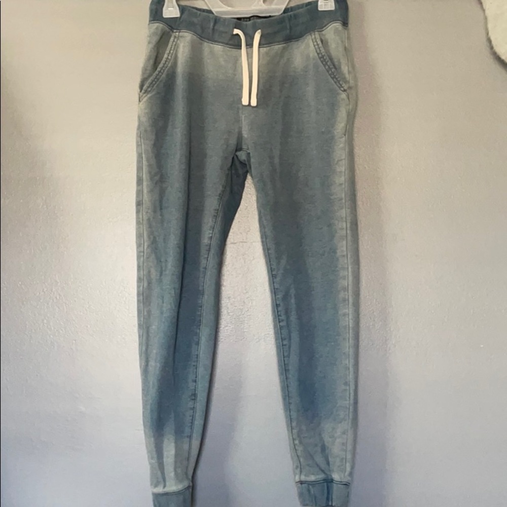 American eagle joggers.